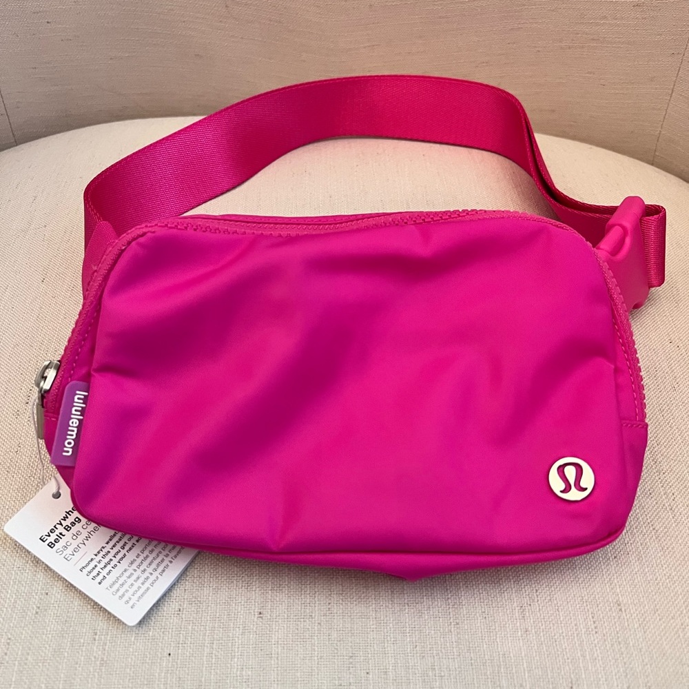 Lululemon everywhere belt bag (NWT)